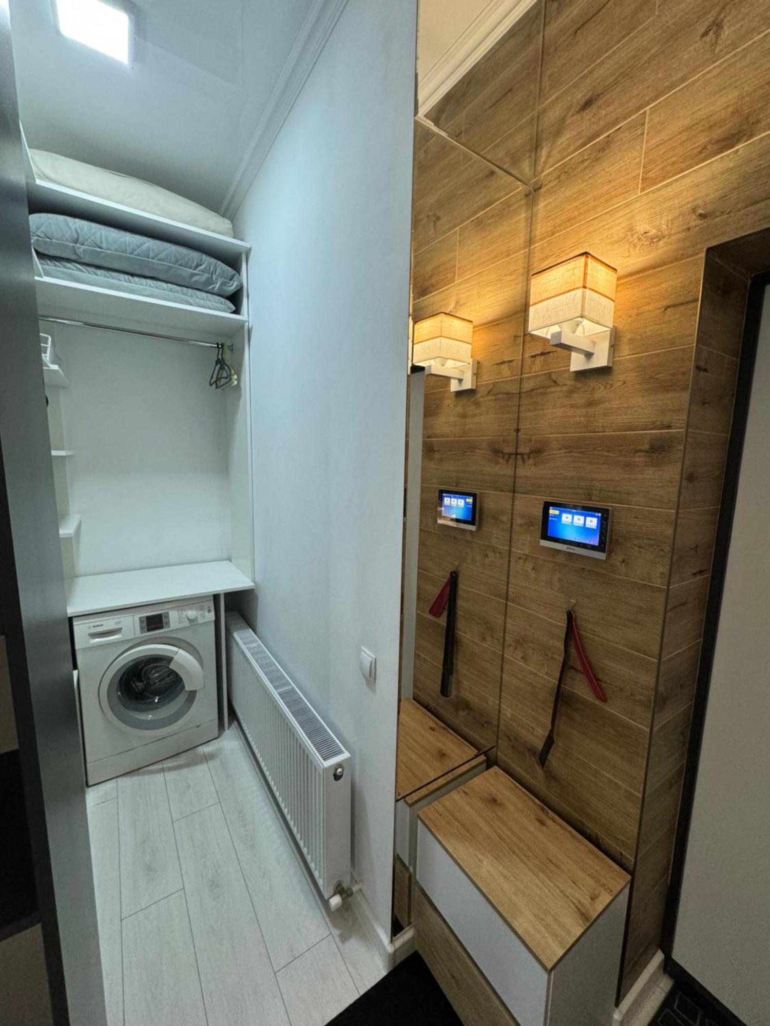 New Two Bedrooms In Centre Apartment *