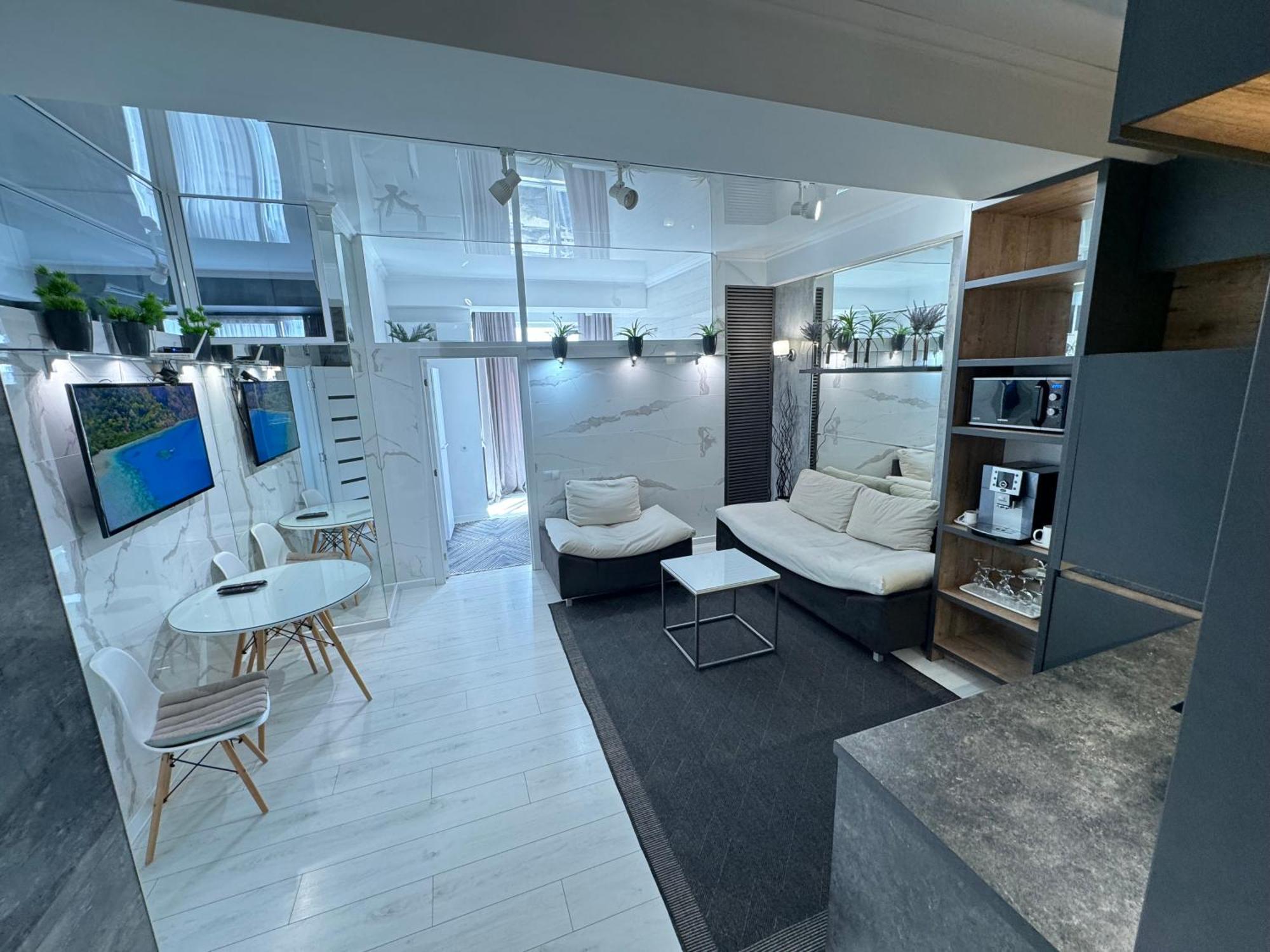 New Two Bedrooms In Centre *