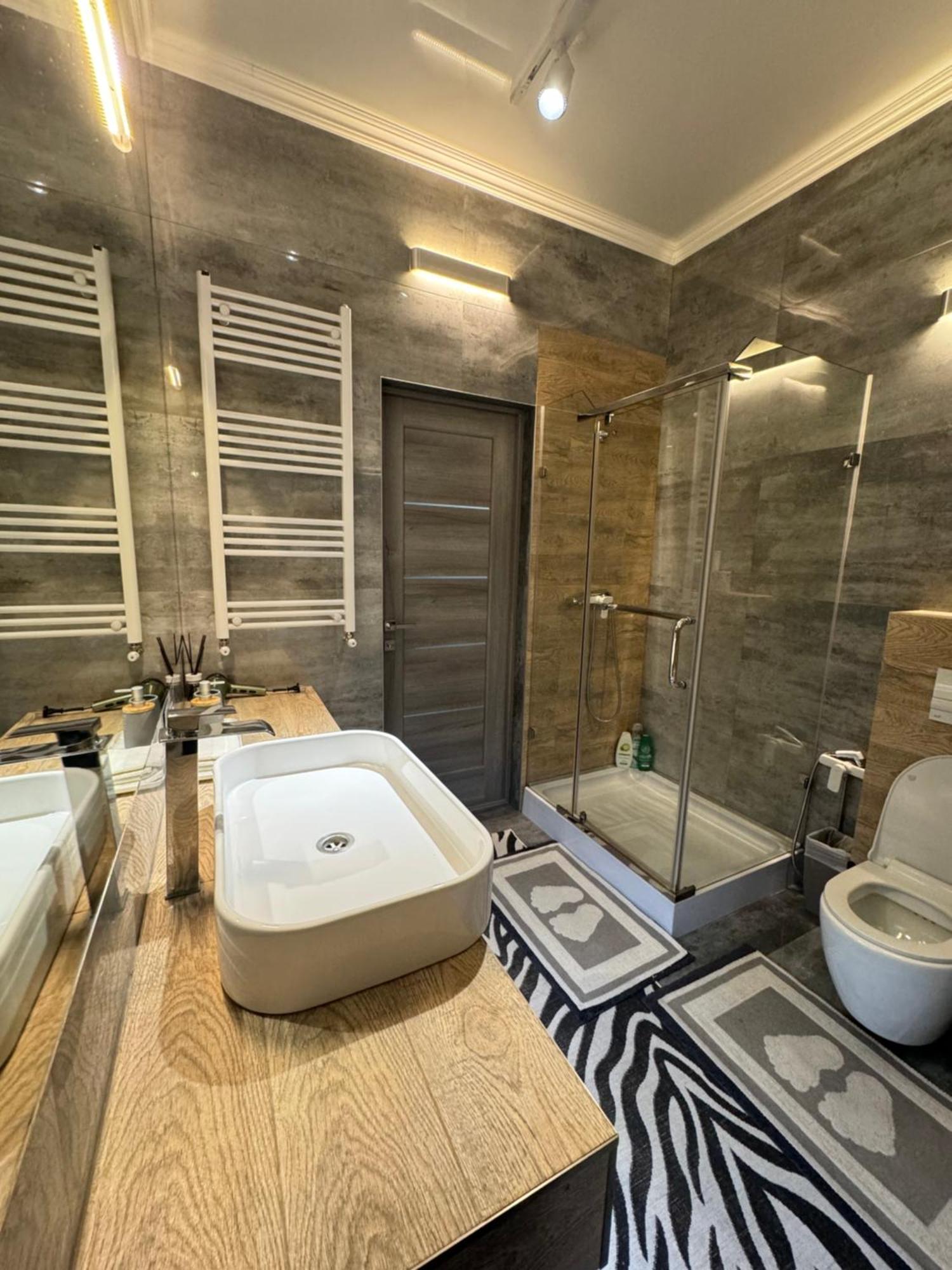 Apartment New Two Bedrooms In Centre *