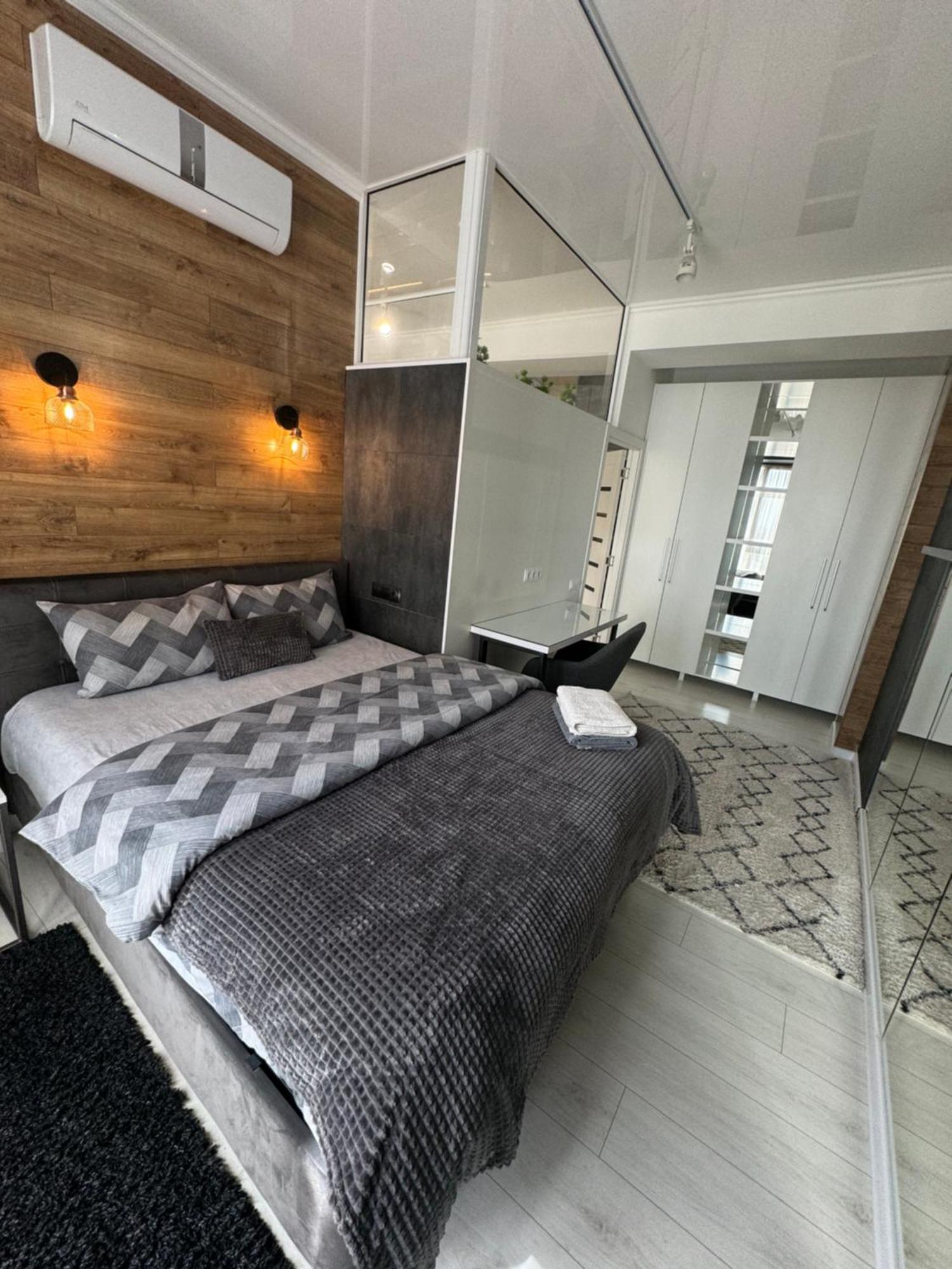 New Two Bedrooms In Centre *