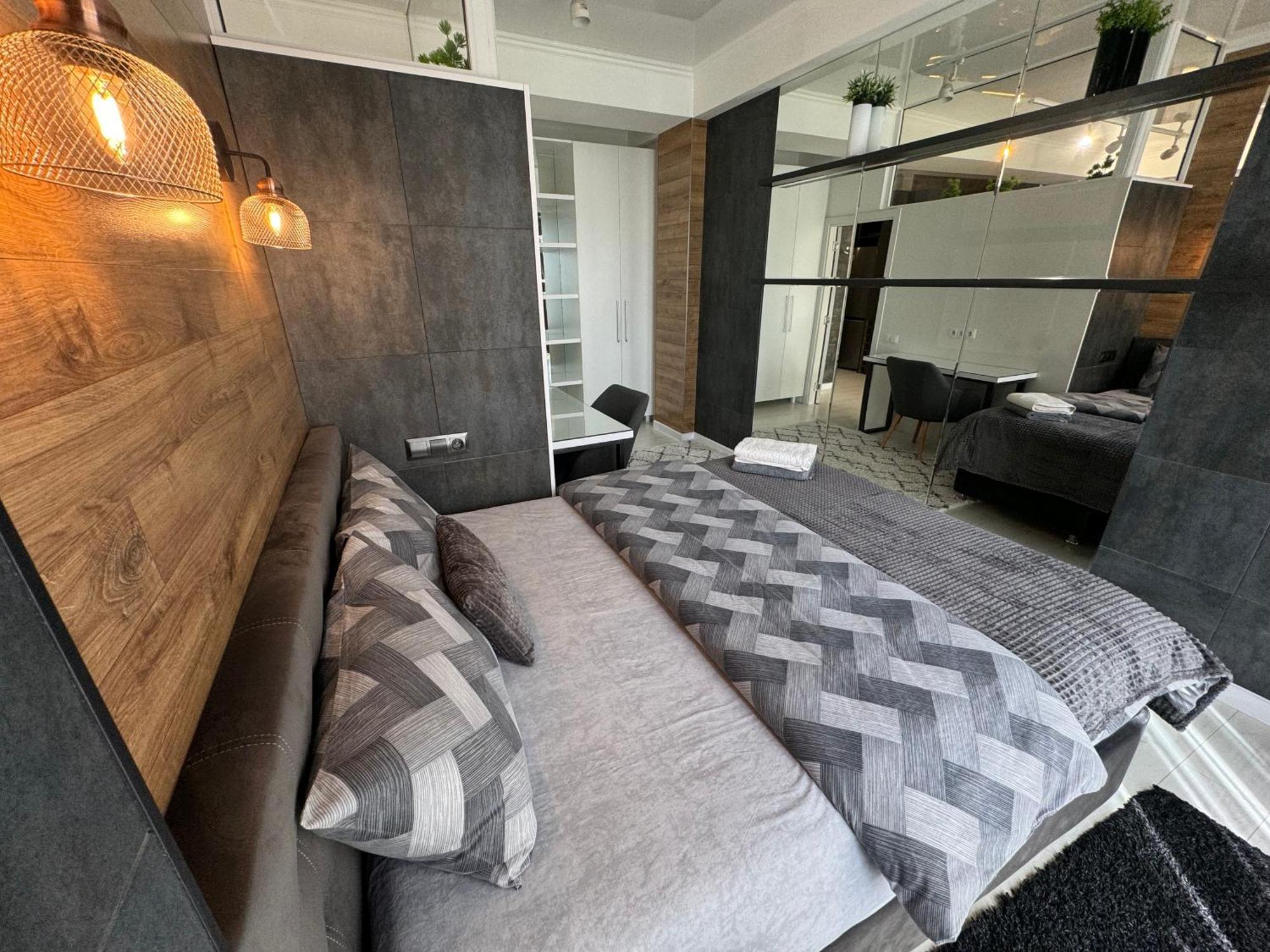 New Two Bedrooms In Centre *